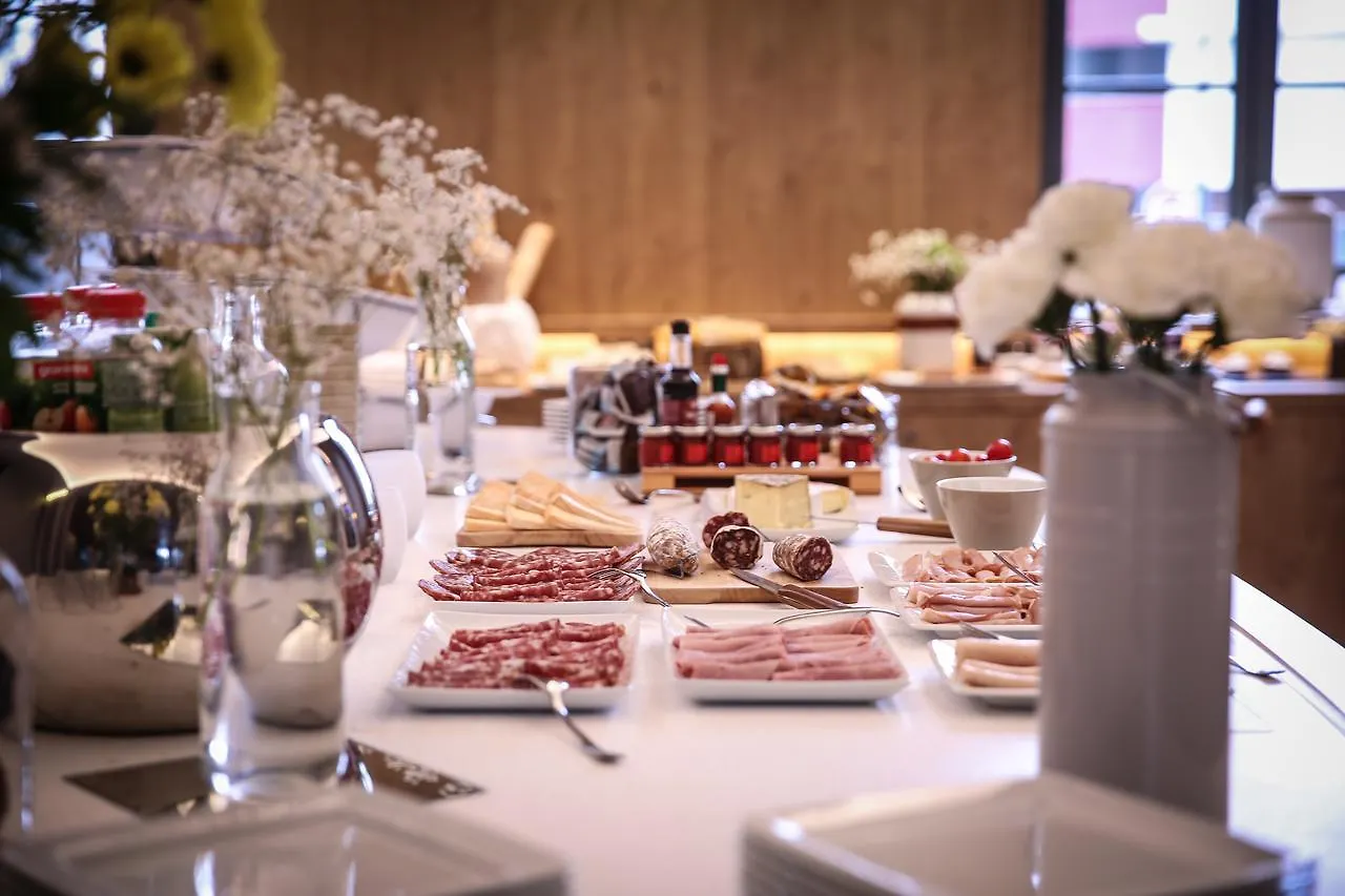**** Hotel Novotel Saint Brieuc Centre Gare Frankreich