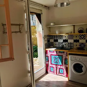 Deux pièces rez-de-jardin France